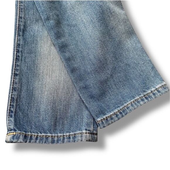 Miss Me Boyfriend Light Wash Ankle Floral Embroidered Jeans - Picture 5 of 14